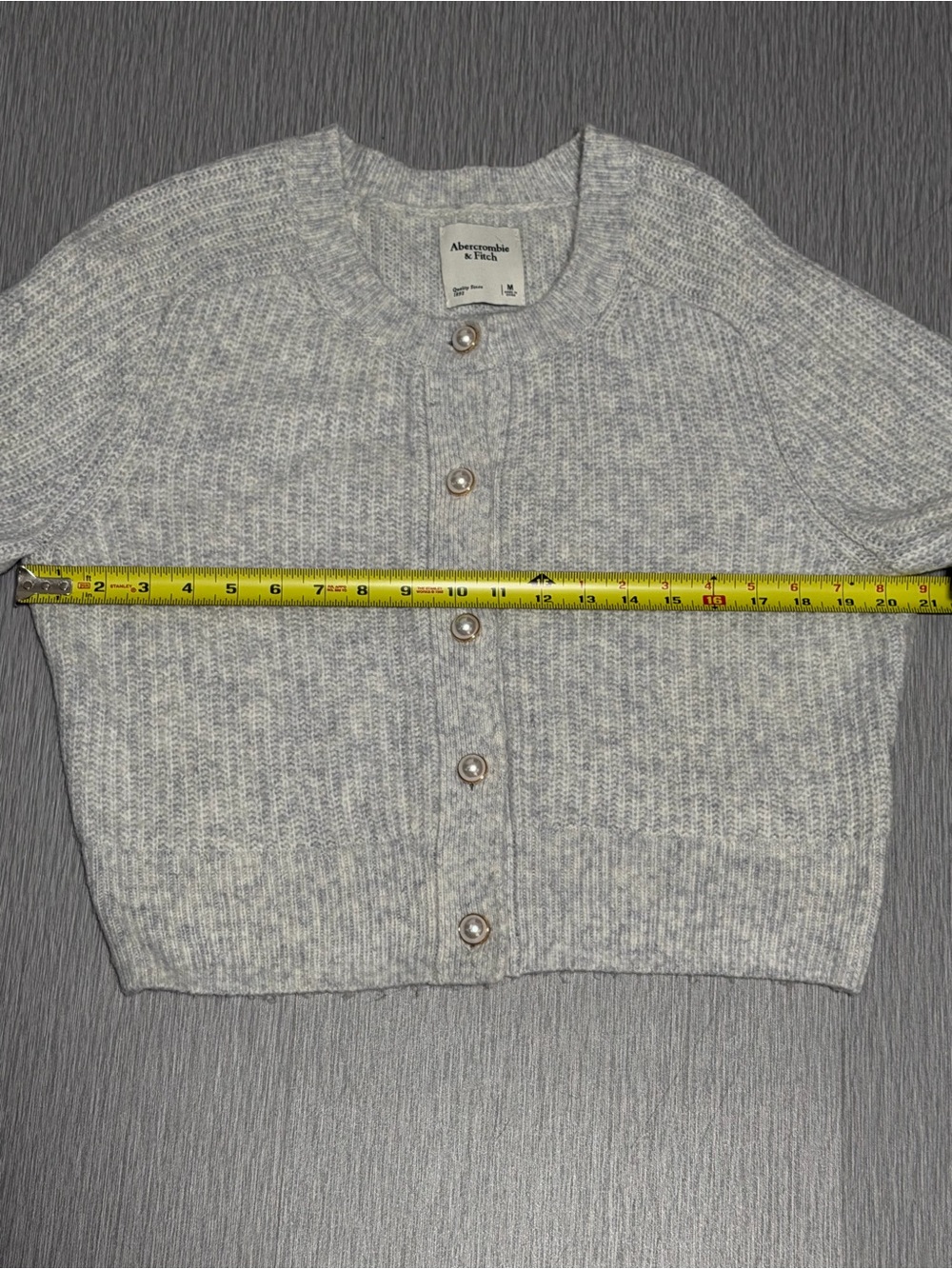Abercrombie & Fitch Pearl Button Cropped Cardigan Sweater Gray Medium - Picture 4 of 8